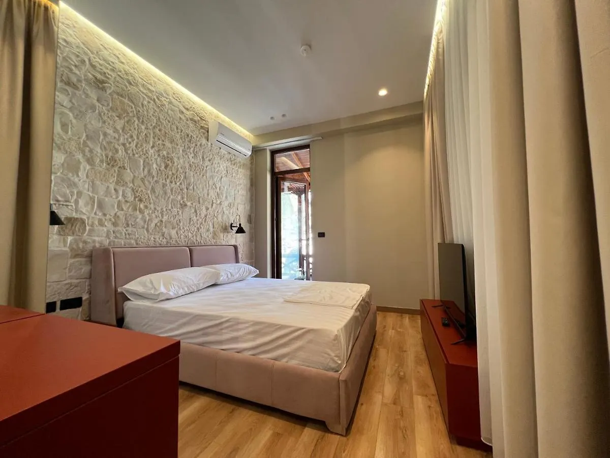 Bujtina Apsus Hotel Berat 0*,